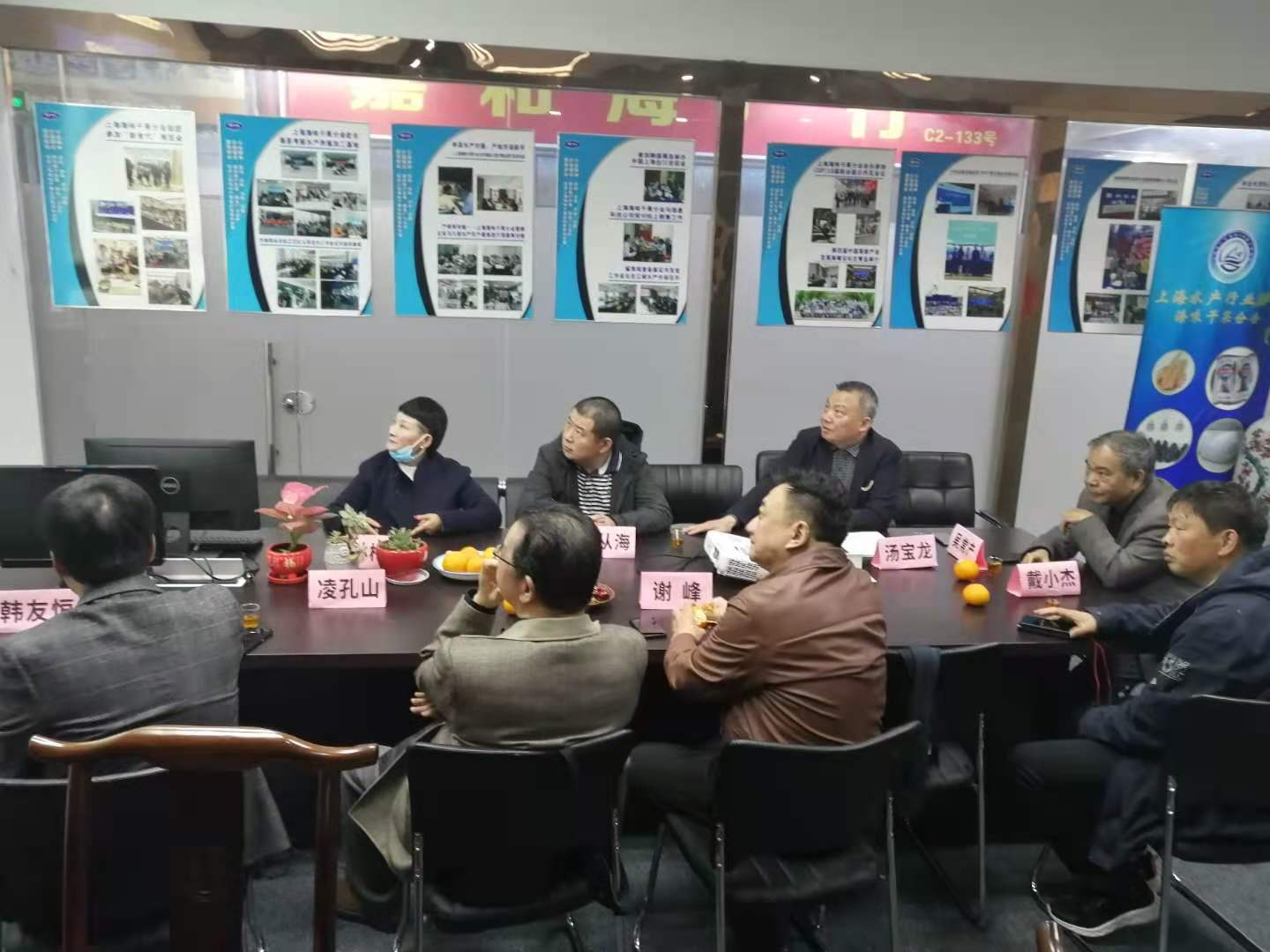2-20112GAR39E.jpg